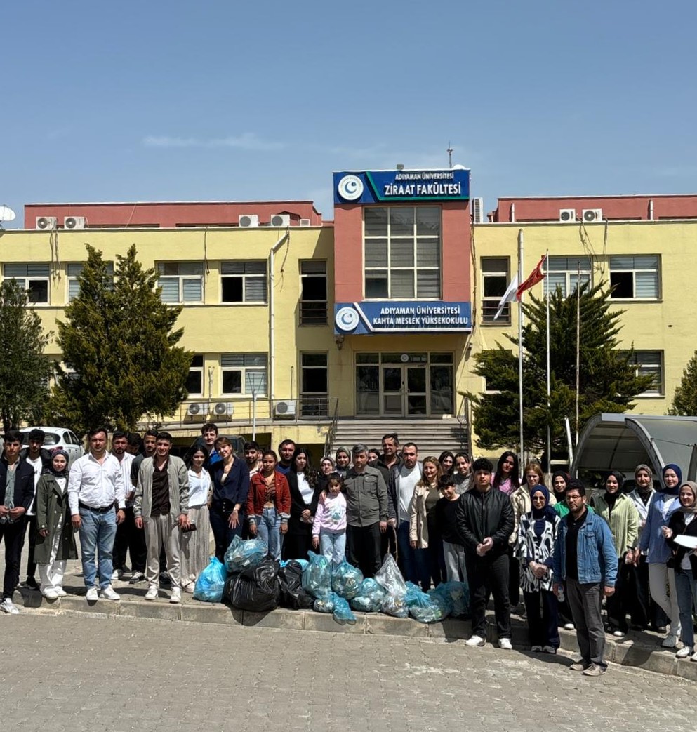 KAHTA’DA ÇEVRE SEFERBERLİĞİ: “KAMPÜSÜMÜ SEVİYORUM, KAMPÜSÜMÜ TEMİZLİYORUM” ETKİNLİĞİ DÜZENLENDİ