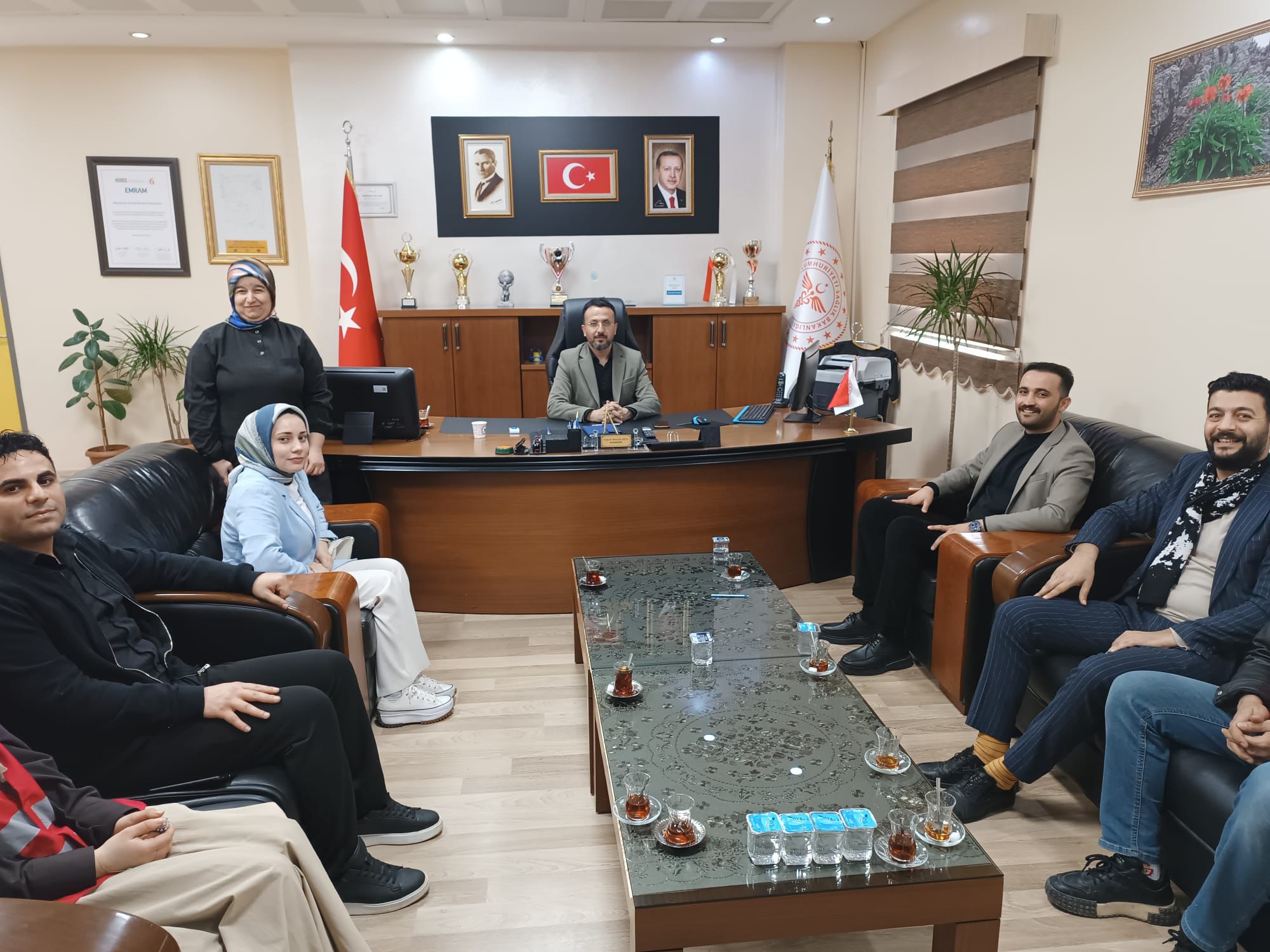 Kızılay heyetinden anlamlı hastane ziyareti