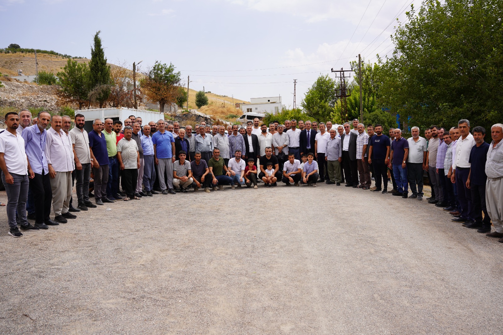 AK Parti Kahta İlçe Başkanı Av. Gaffar Çelebi Kendi Köyünde Vatandaşlarla Buluştu