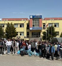 KAHTA’DA ÇEVRE SEFERBERLİĞİ: “KAMPÜSÜMÜ SEVİYORUM, KAMPÜSÜMÜ TEMİZLİYORUM” ETKİNLİĞİ DÜZENLENDİ