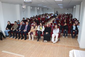 Yavuz Selim Ortaokulunda TÜBİTAK Bilim Söyleşisi gerçekleştirildi.