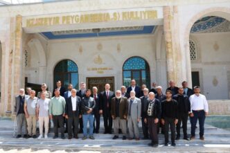 Adıyaman Valisi Abdullah Küçük, göreve başlamasının ardından kent genelindeki ziyaretlerini sürdürüyor.