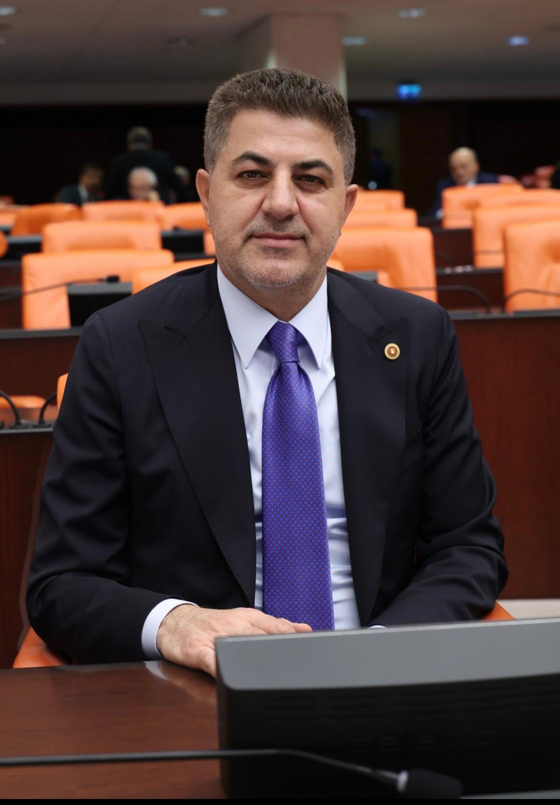 Adıyaman Milletvekili Doç. Dr. İshak Şan: “Bayramlar Paylaşma ve Dayanışmanın Ruhudur”